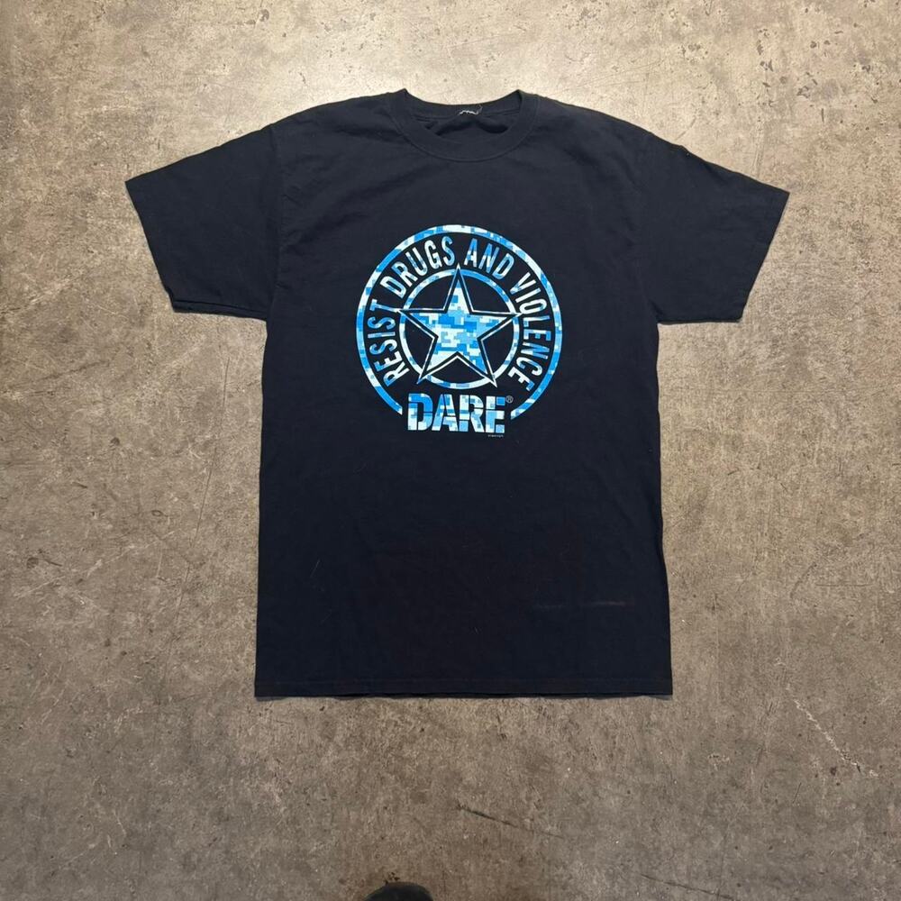 Dare tee shirt black and